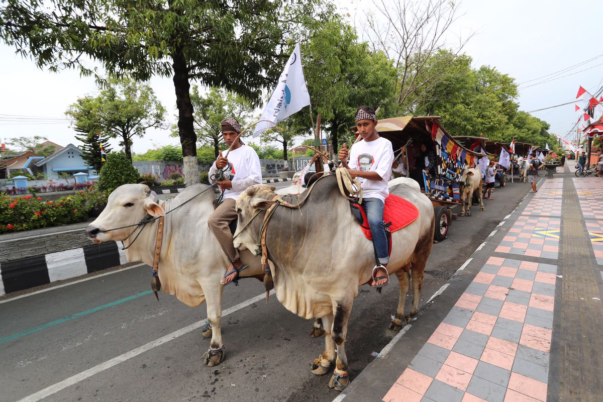 IkhwanDjo's tweet photo. #GusMuhaiminFestKlaten Festifal budaya di klaten @danuk_nugrahani @norhan_alwani @rismetkaltim @AnginMeidy https://t.co/QZ0BM6FOD8