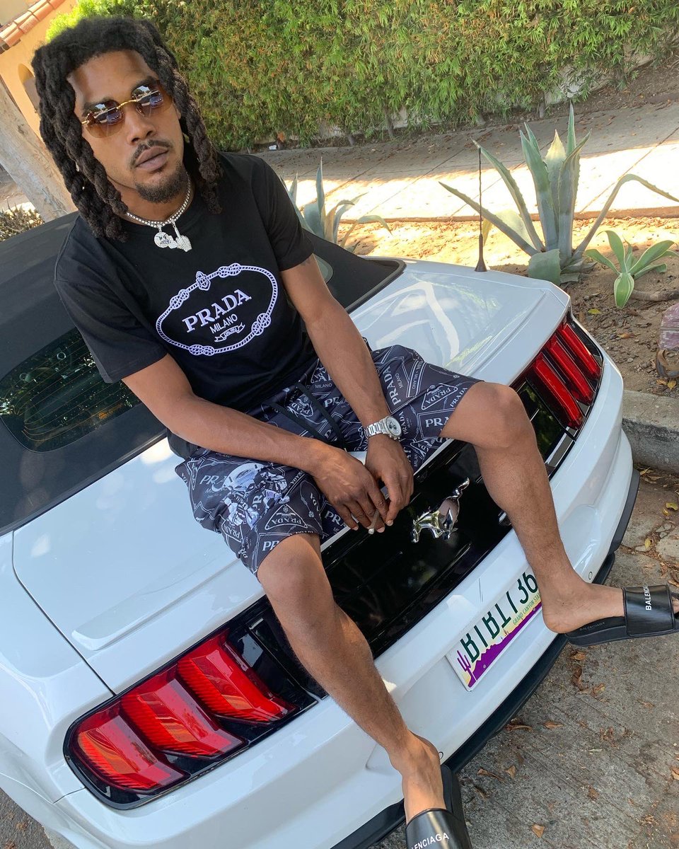 fyojay's tweet photo. Prada down. Damn near to the ground. #bigdripper #fyo https://t.co/Y3LPearTFW