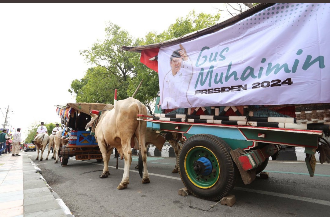 Nalapraya261's tweet photo. #GusMuhaiminFestKlaten 
Festival Klaten penuh RIANG GEMBIRA 

@cakimiNOW 
@mbaknunik_ 
@ChoirilAkbar6 
@Brigade01Arwan1 
@cik_mashuri 
@billy4riez 
@DPP_PKB 
@pkbjawatengah 
@dpwpkblampung https://t.co/gimuLPrSmH