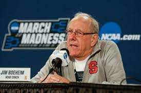 I recognize this conductor. He always reminds me of Syracuse basketball coach Jim Boeheim.  #SymSat https://t.co/LTlipXiPut