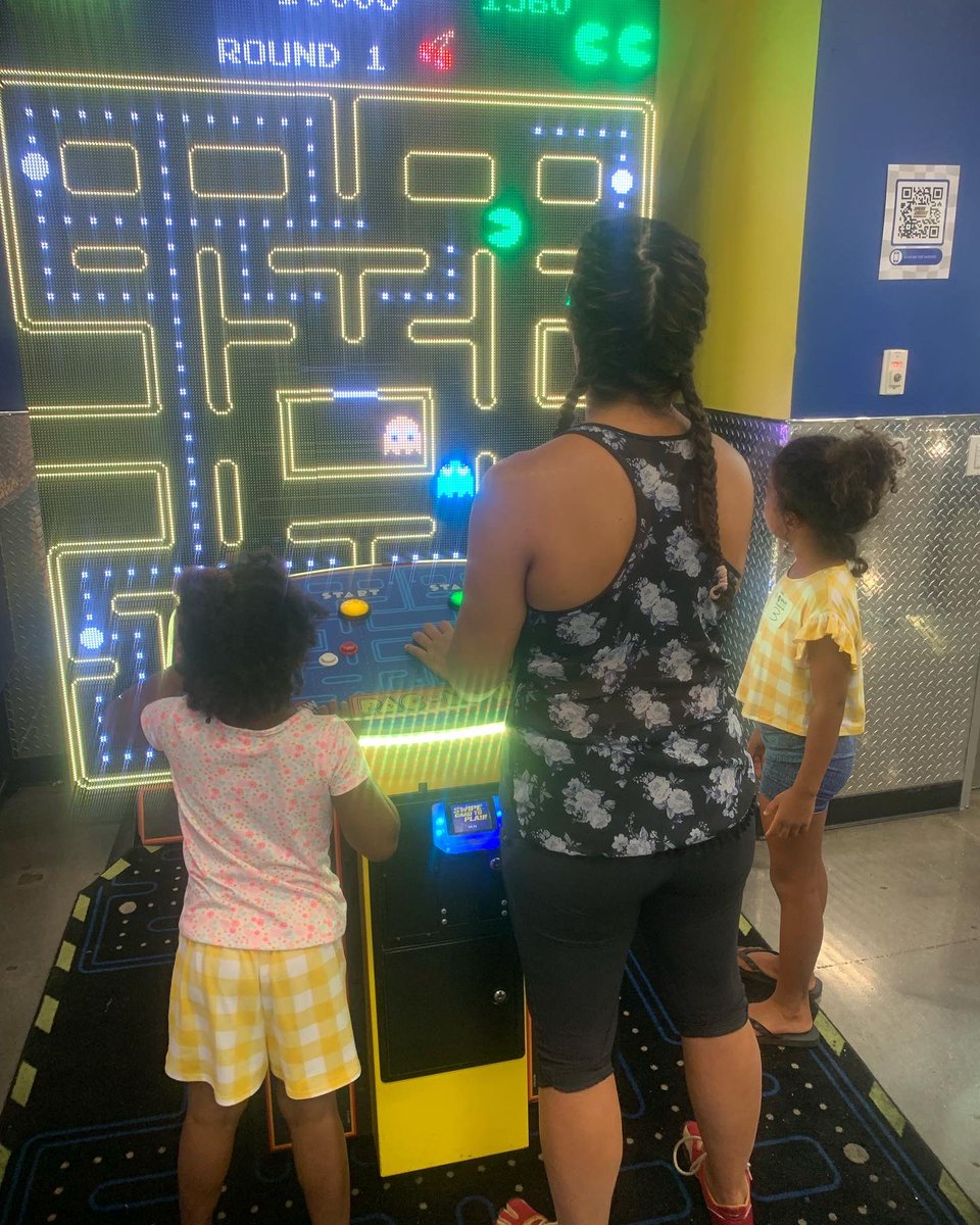 afronetix's tweet photo. Family Adventures Part 2: Speed Circuit! “The Arcade.”
.
.
#fitness #strength #mobility #health #nutrition #conditioning #performance #army #infantry #arsof #veterans #purpleheart #sandiego #play #videogame #arcade #speedcircuit #kauai #hawaii #ohana #travel #vacation #familytime https://t.co/BAmSY7rINF