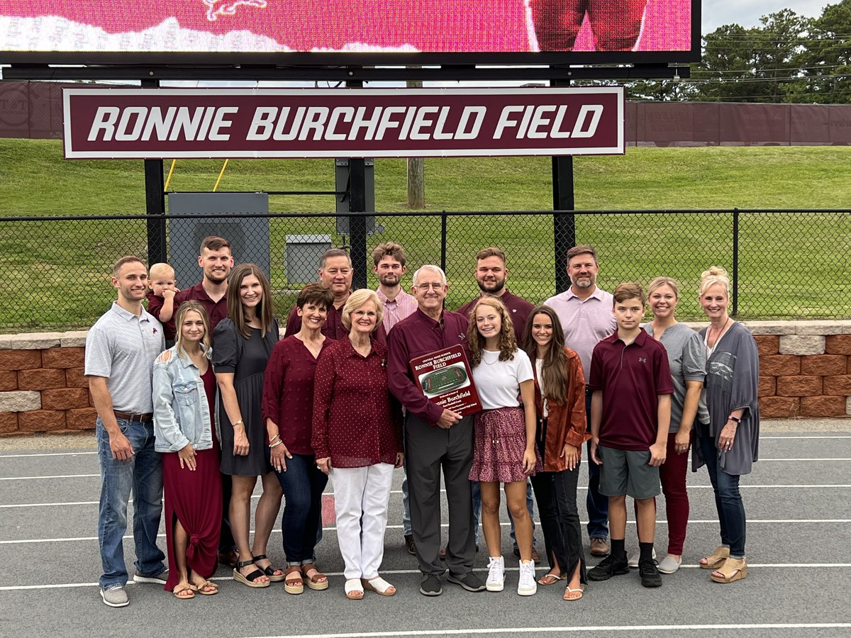 JGriff97's tweet photo. Last night, the King of the Lions, Coach Ronnie Burchfield, had the @Central_Lions football field named after him. It was a very deserving honor for a truly remarkable man. Congratulations, Coach! #LionKing #CoachforLife #2TimeStateChamp #differencemaker https://t.co/nlO70um6uB