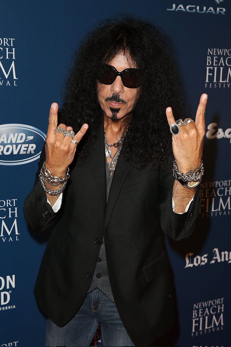 🎶Decades Of ROCK🎶 tweet media