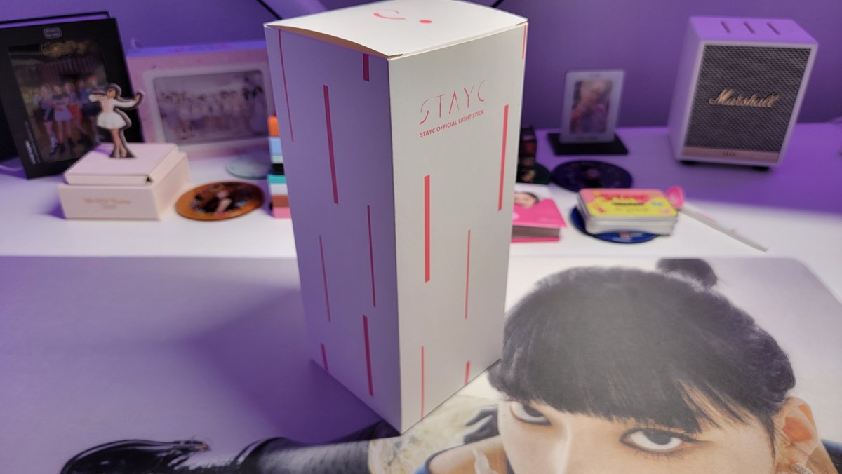 GGUnivers's tweet photo. 💖 STAYC lightstick giveaway 💖

- unopened
- RT to enter
- must be following
- shipping worldwide
- Ends Aug 27th - 7pm EST

#STAYC https://t.co/uyDkUKuFdq