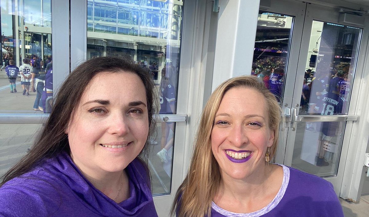 Maggiesnetting's tweet photo. SKOL!!! @VikingsPromos #vikingshairstyle #skol #MINvsSF https://t.co/Ja2ttHxQSv
