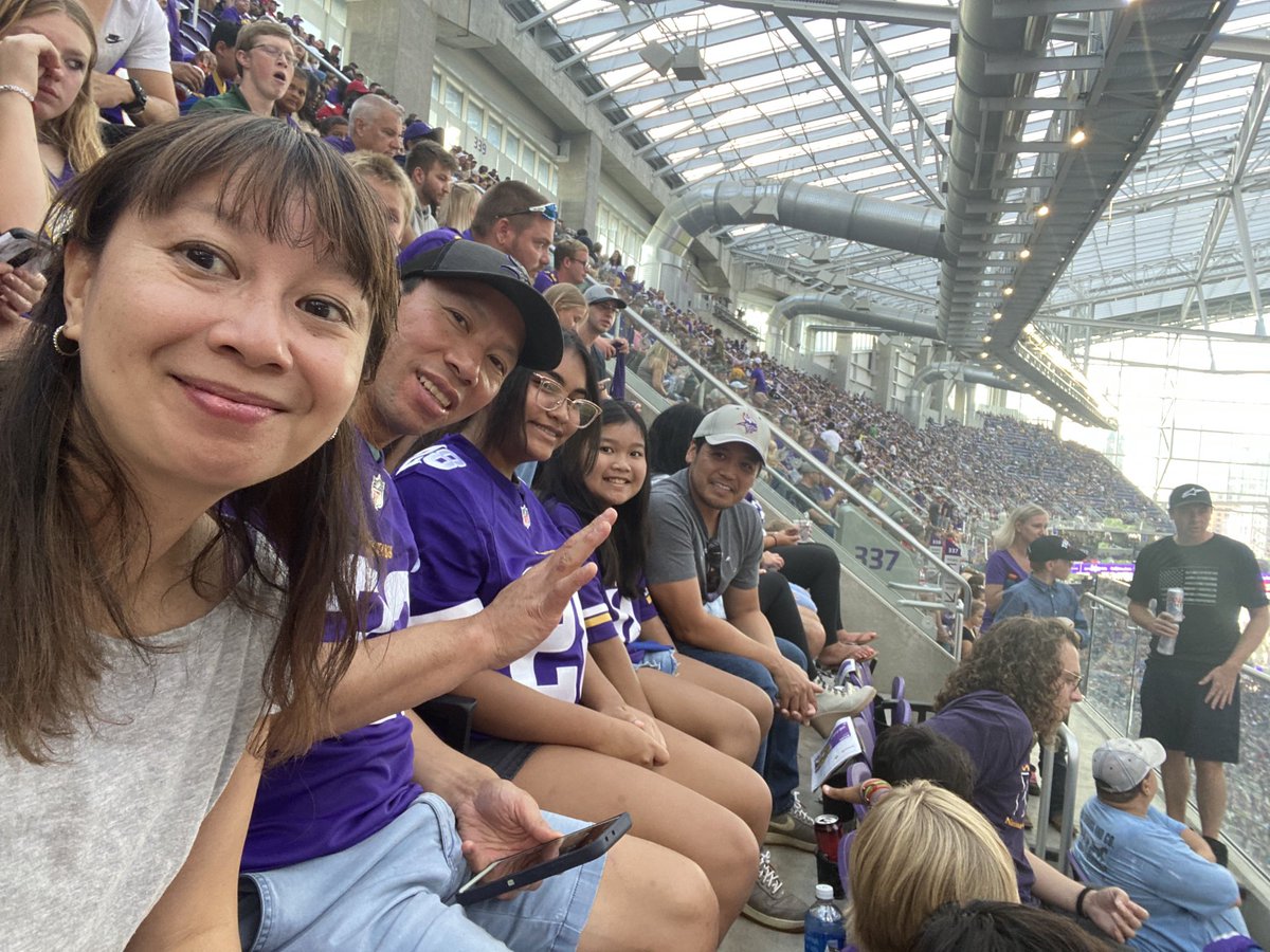 nancyngotc's tweet photo. #skol  !! https://t.co/2yEBQhn1kG