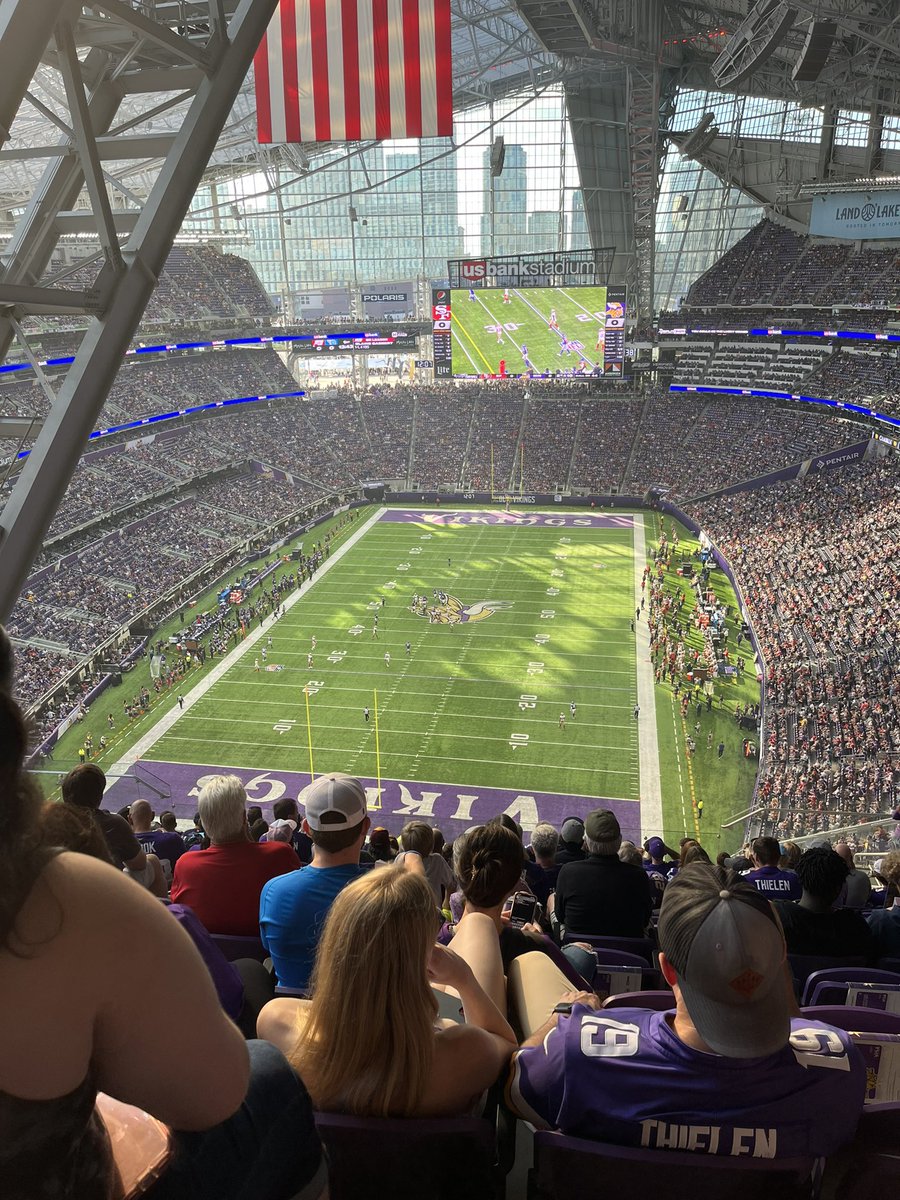 MrsVPreK's tweet photo. @Vikings vs @49ers thanks to a partnership between ISD196 and the Vikes. #SKOL https://t.co/5iOi9imf9h