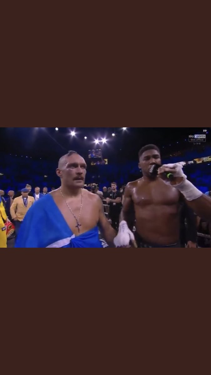 Bourke91's tweet photo. “Imma let you finish first but Beyoncé had the better music video” #UsykJoshua2 #Boxing #Usykvsjoshua2 https://t.co/shGCOWWTeq