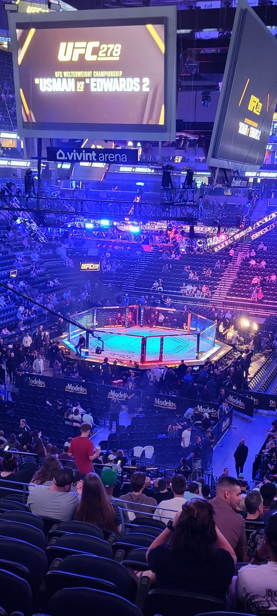 Freduce07's tweet photo. Ufc278 we out here 
We are live from SLC!
#UFC278 #UFC https://t.co/Ul4V3jT8Fp