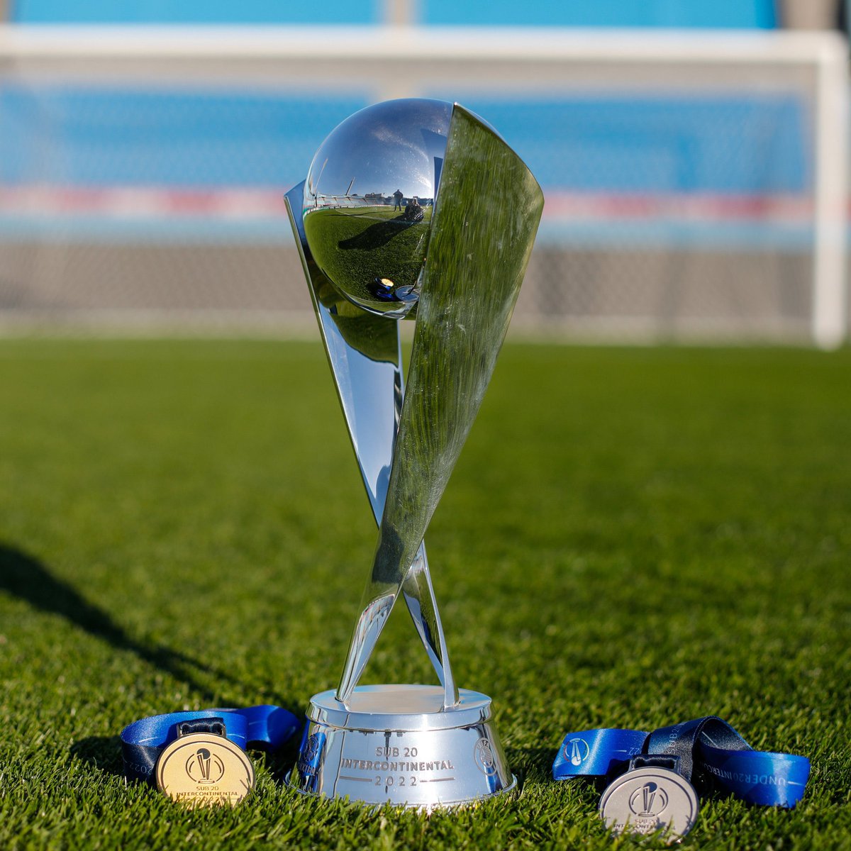 PenarolData's tweet photo. 🖤💛
Peñarol por el título Mundial 🏆⚽️
#Sub20 #IntercontinentalSub20 #Peñarol #VamosCarbonero #Final #PenarolPaTodoElMundo #FormativasCAP https://t.co/9Z4SvnjoAx
