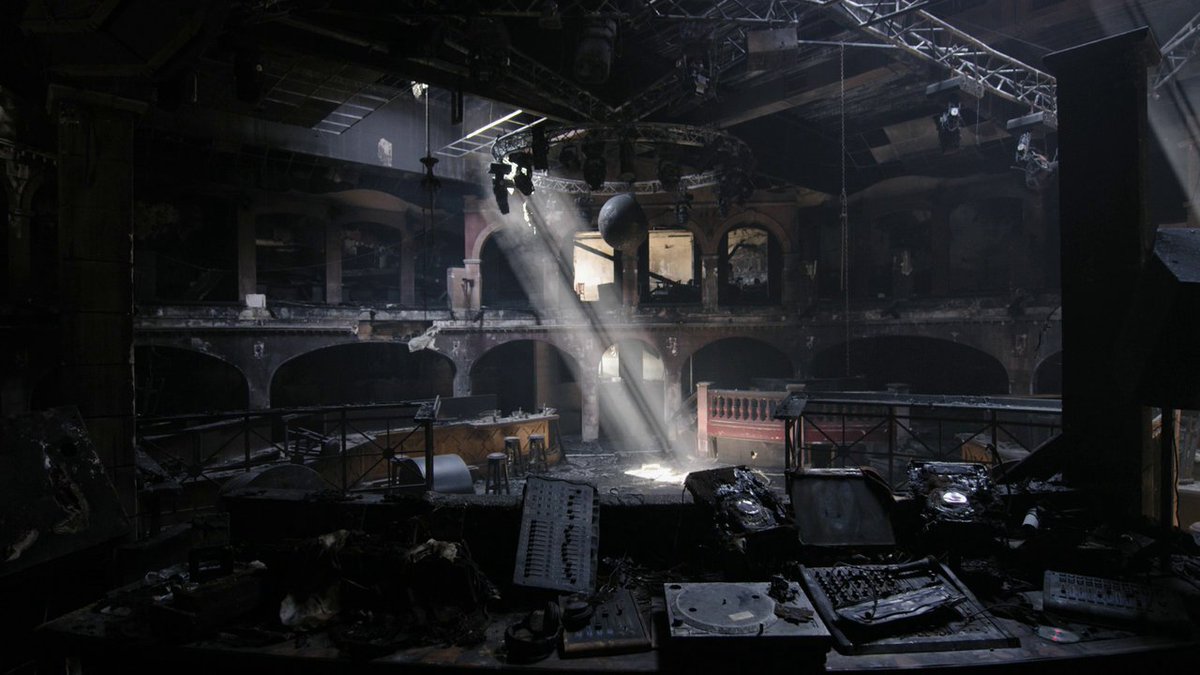 TelevisualWord's tweet photo. {3} #NikolausGeyrhalter's film is as thematically dense as the work of the great #PeterHutton & #JamesBenning
Homo Sapiens being unique in that it suggests a future where heritage & history are quickly undone by poor management by arrogant governments https://t.co/xo7xapXFo0