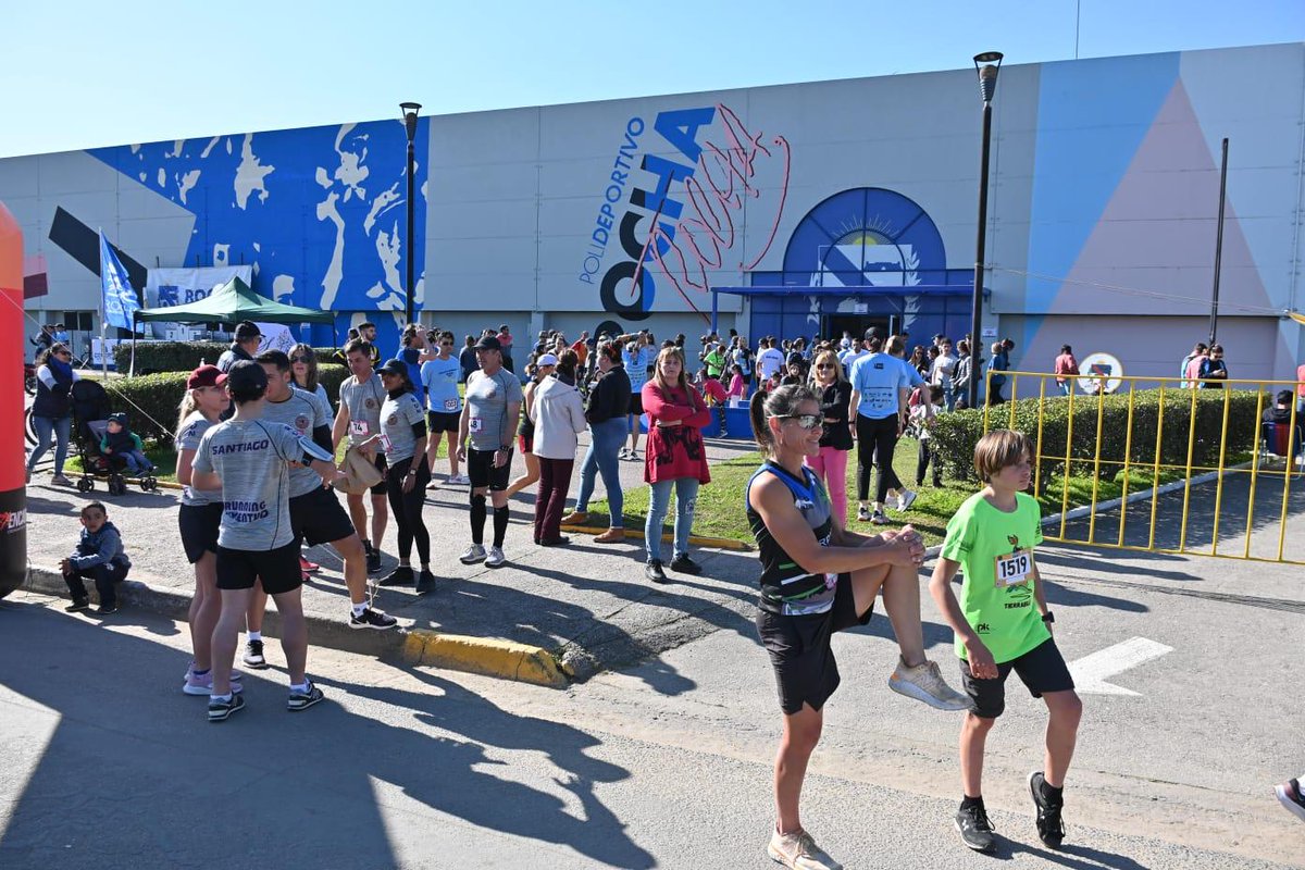 DireccindeDepo5's tweet photo. En el día de hoy en la ciudad de Rocha se llevó a cabo la primera etapa del “Circuito Running Rocha” con más de 200 competidores. El Circuito consiste en un campeonato de carreras de calle distribuido en 6 etapas en diferentes localidades del Departamento + https://t.co/mnST3dkRRE