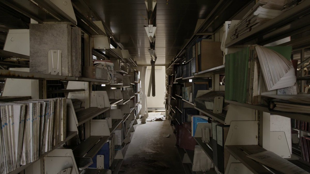 TelevisualWord's tweet photo. {3} #NikolausGeyrhalter's film is as thematically dense as the work of the great #PeterHutton & #JamesBenning
Homo Sapiens being unique in that it suggests a future where heritage & history are quickly undone by poor management by arrogant governments https://t.co/xo7xapXFo0