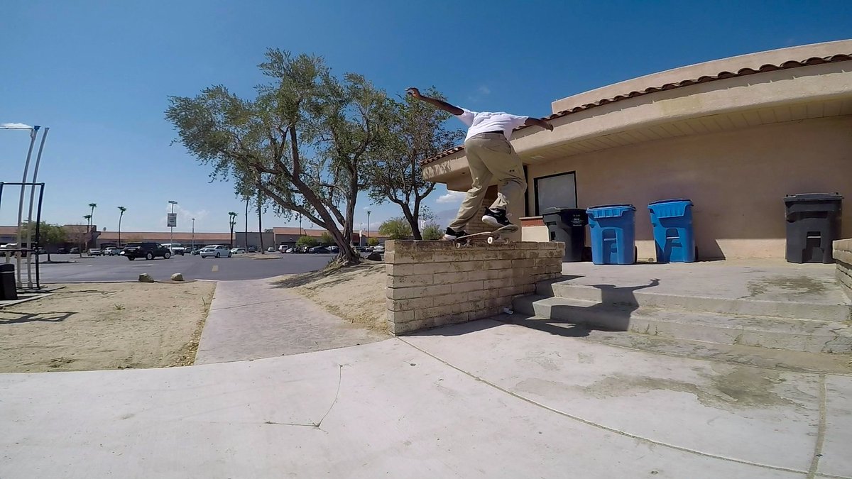 KenOneBeats's tweet photo. 📸by @yo.afroe Thanks for bringing the tripod.#NoworriesShredEasy #streetskateboarding #shredeasy #skateparklife #Skateeverydamnday #goproskate #skateboardingisfun #acetrucks #dgkallday #skatetomeditate #esskateboarding #skateboarding #goproskate
#bonesbearings https://t.co/eA6RKF9Pdj
