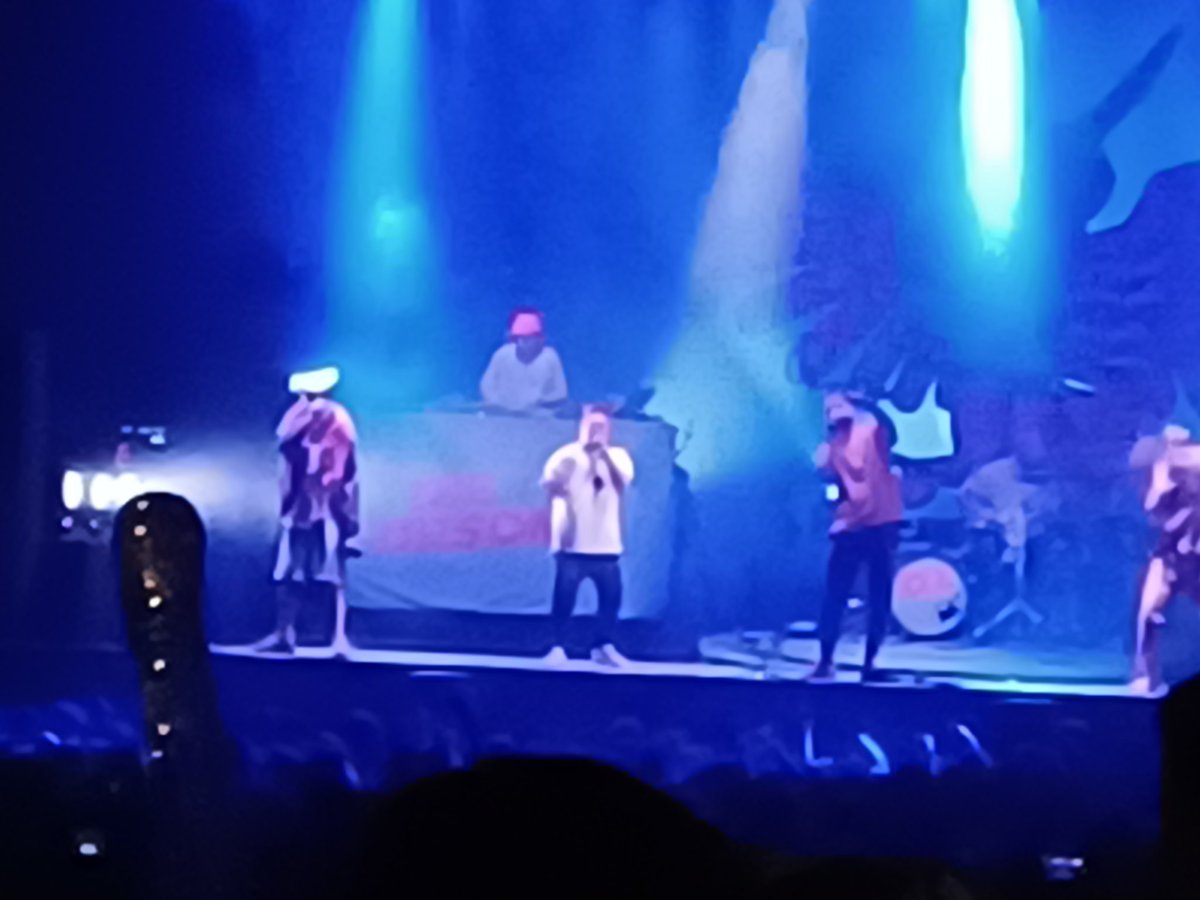 vitaminfeminin's tweet photo. #DieOrsons aus Stuttgart, haben mit ihren Texten den Vogel abgeschossen. Nein, Ihr schaut jetzt keine Youtube Videos. Nicht jugendfrei Ihr Lieben. #dockville #hamburg https://t.co/L65L3yabgM