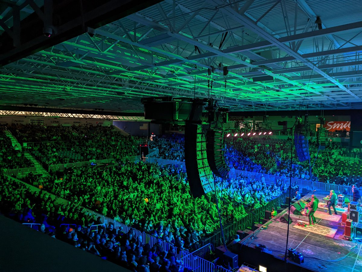 Full house for Whitey Morgan and Cody Jinks tonight