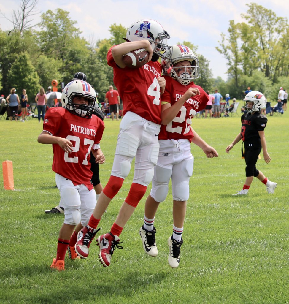 awstidham's tweet photo. Nothing beats 🏈 on a sunny Saturday afternoon #NPCFL #FutureDragons @DreamMakersShep https://t.co/UuahQQkUu9
