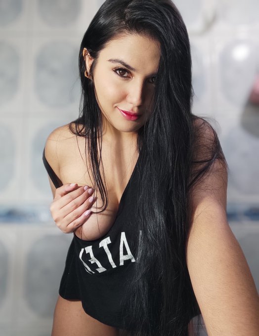 Live in 5 mnts  💌 https://t.co/Ff6uljDIx4