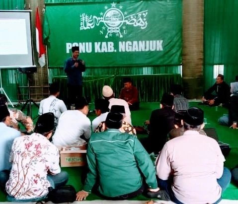 Terus iktiar menggerakkan. Sosialisasi kegiatan NU AWARD (tingkat PWNU, PCNU, dan MWCNU). Dan sosialisasi perubahan kebijakan PBNU, terkait dengan tata kelola administrasi surat menyurat untuk semua tingkatan di organisasi NU. Oleh sekretaris PCNU M. Ali Anwar.
