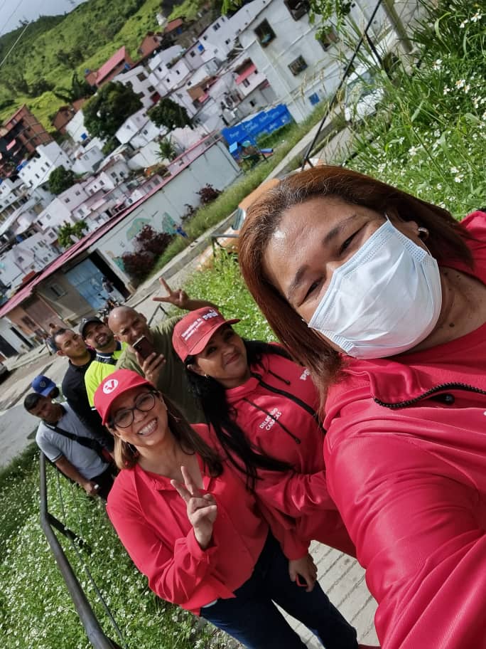 Aquí vamos con <a href="/taniapsuv/">Tania Valentina Díaz</a> nuestra VP de Asuntos Internacionales del <a href="/PartidoPSUV/">PSUV</a> la Lideresa Comunera <a href="/NorisHerrerar/">Noris Herrera</a> y la Movilizadora de Caracas <a href="/carmen_zerpa1/">Carmen Zerpa</a> por la parroquia Altagracia. Allí vimos como el #PSUVPorTodaVenezuela se despliega para #OrganizarUnirSumar <a href="/dcabellor/">Diosdado Cabello R</a>
