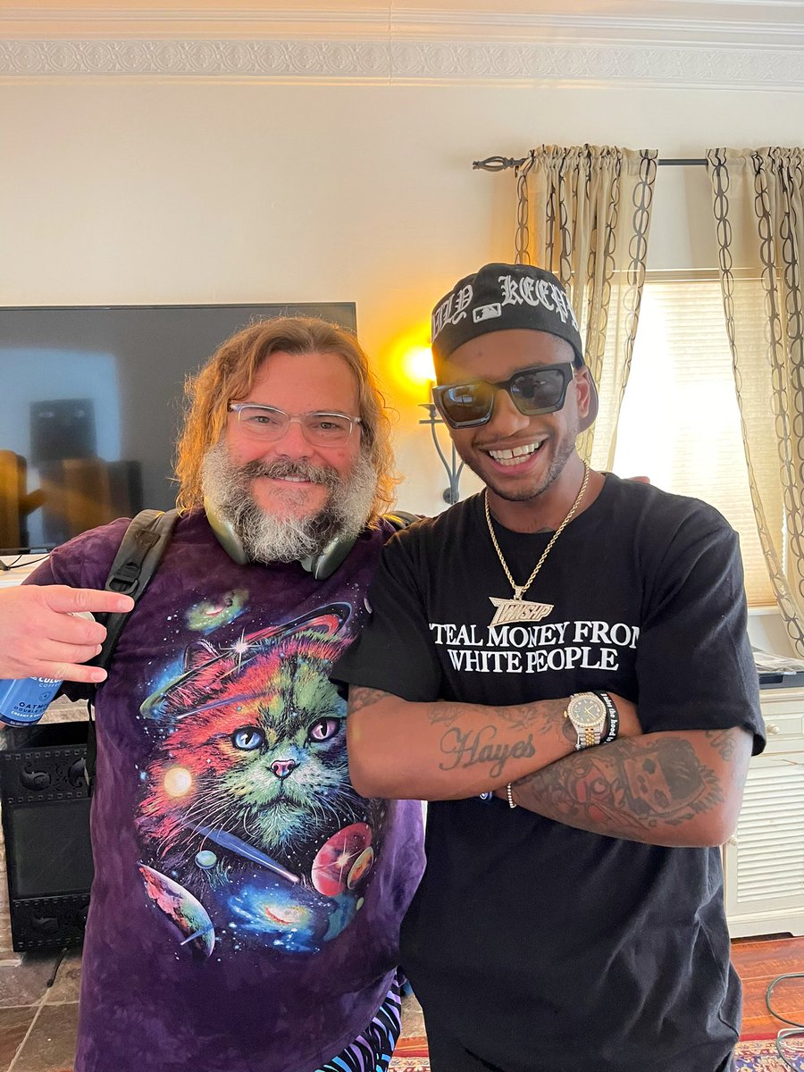 guapdad4000's tweet photo. Kicked it w Jack Black yesterday . What a legend and he is very humble . He liked my shirt , A LOT 🤗💙 https://t.co/a2kUXK8VIx