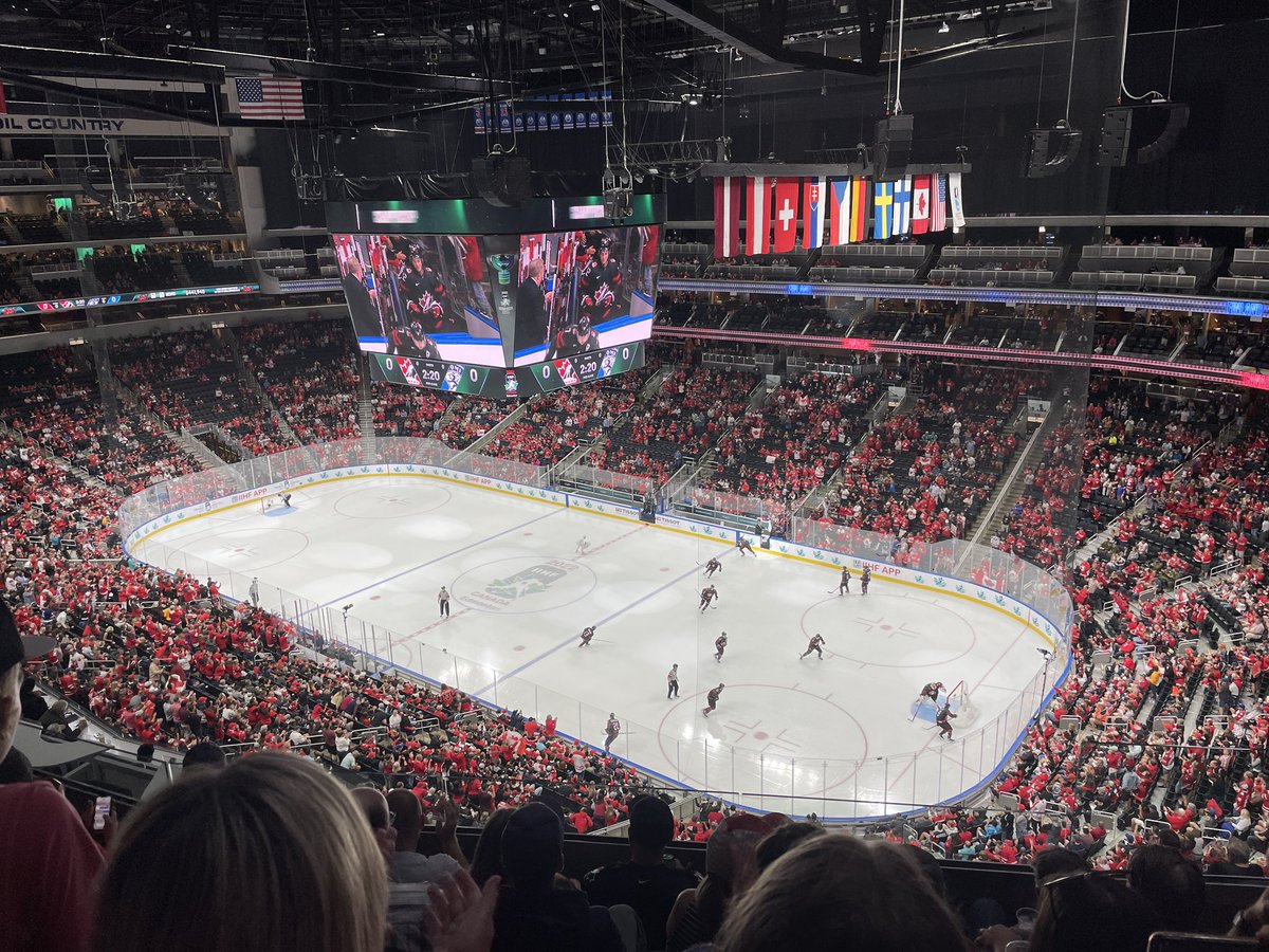 Let’s go Canada! 🇨🇦 #WorldJuniors #GoldMedal