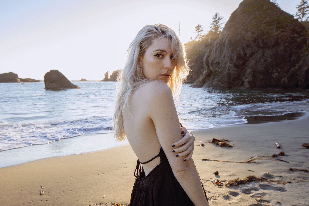 sarahshootsppl's tweet photo. Meet Me on the Equinox ✨
#sarahshootspeople #lapush #secondbeach https://t.co/4Ugm5RhP73