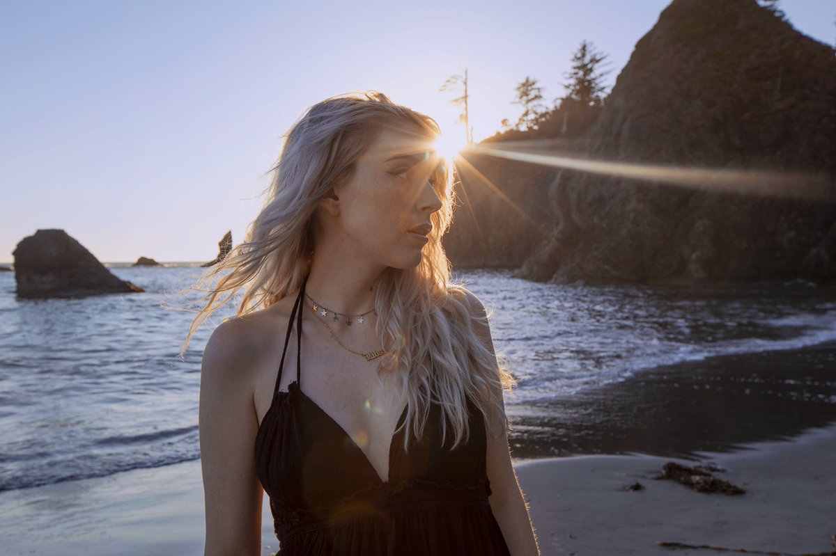 sarahshootsppl's tweet photo. Meet Me on the Equinox ✨
#sarahshootspeople #lapush #secondbeach https://t.co/4Ugm5RhP73