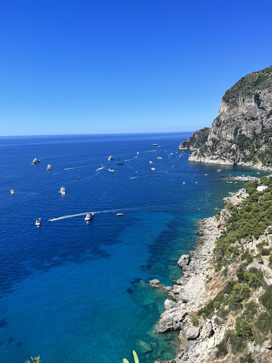 karottcake's tweet photo. Italy, July 2022 https://t.co/siiQfjpbRV