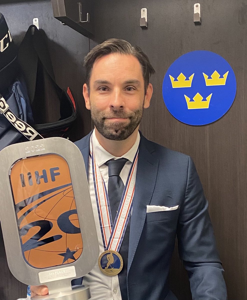 UVM Men's Hockey tweet media