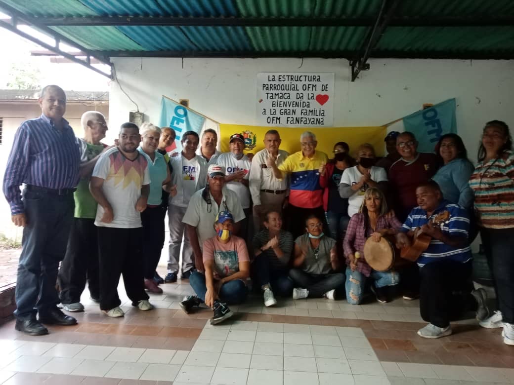 salvemoslara's tweet photo. #20Agosto Hoy reunida plataforma #SalvemosVenezuela Save en Parroquia Cuji Barquisimeto, impulsando agenda de organización y movilización rumbo a la elección primaria 2023.
#SaveLara
#Primaria2023
#ÚneteAlCambioDemocrático https://t.co/QhzSAypZri