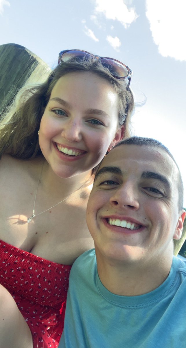 Foornick22's tweet photo. I love this girl so much! https://t.co/tIeZPxrCvi