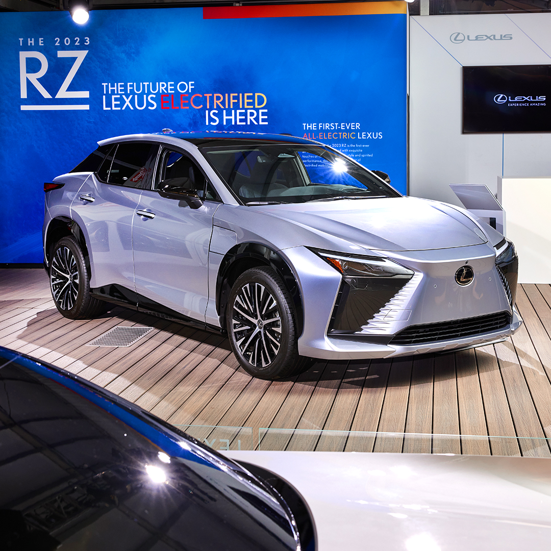 Lexus's tweet photo. Pebble Beach Concours in darkmode. How’s it look?
#LexusMCW
#PebbleBeachConcours https://t.co/HW8UqIUa3X