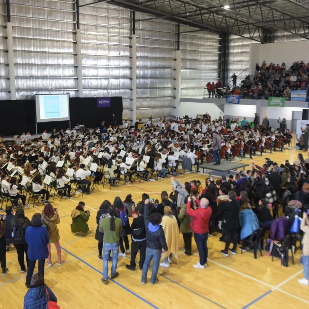 minsaurralde's tweet photo. 🎻🎷🎶 | Desde @BAProvincia se llevó adelante el Encuentro Provincial de Orquestas Infantiles en el que más de 300 niñas y niños disfrutaron de talleres musicales, ensayos y actividades recreativas en Chapadmalal. 👧🏻👦🏼

#EducaciónPúblicaDeCalidad
#LaProvinciaEnseña https://t.co/RAd5CVo22h