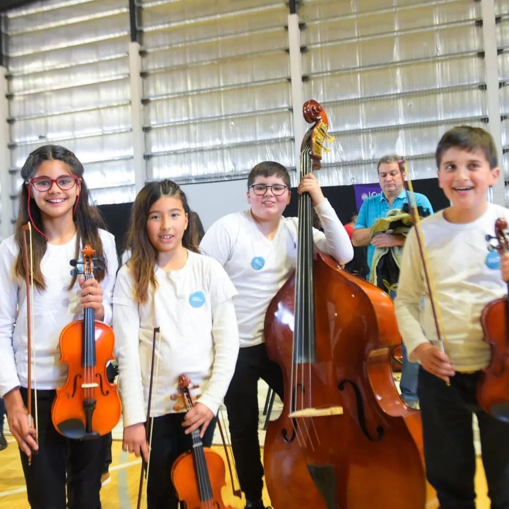 minsaurralde's tweet photo. 🎻🎷🎶 | Desde @BAProvincia se llevó adelante el Encuentro Provincial de Orquestas Infantiles en el que más de 300 niñas y niños disfrutaron de talleres musicales, ensayos y actividades recreativas en Chapadmalal. 👧🏻👦🏼

#EducaciónPúblicaDeCalidad
#LaProvinciaEnseña https://t.co/RAd5CVo22h