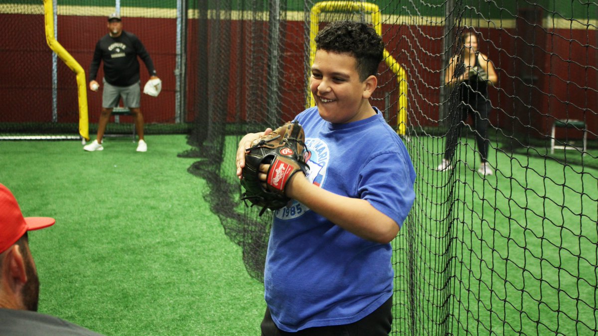 BaseballKeepers's tweet photo. 📷 | Special Needs Clinic portion of the Keeper of The Game / @catching24_7 Doubleheader Clinic at @dbatfrisco. See more pictures on our Facebook! https://t.co/SjxPuMd8mX