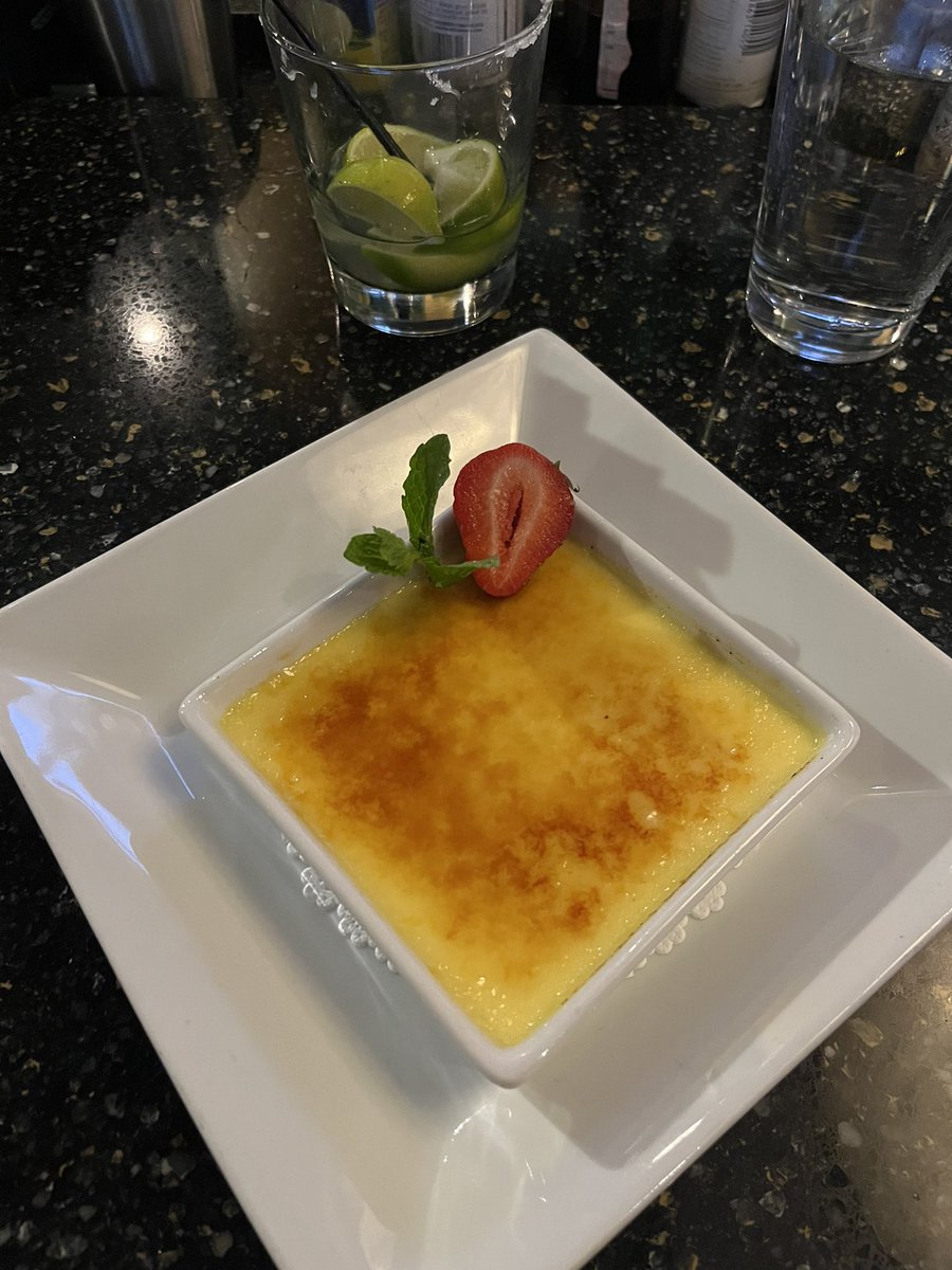 j9duffy's tweet photo. Creme brûlée is the best dessert. #scutra https://t.co/0MteS05pC0