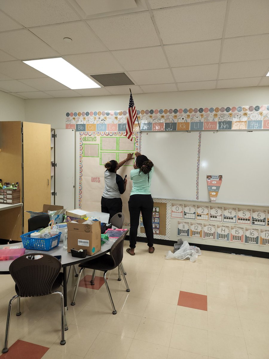 RFINLEY106's tweet photo. Teamwork makes the Dream work!!
#teamatherton https://t.co/XdVxA8wCNJ