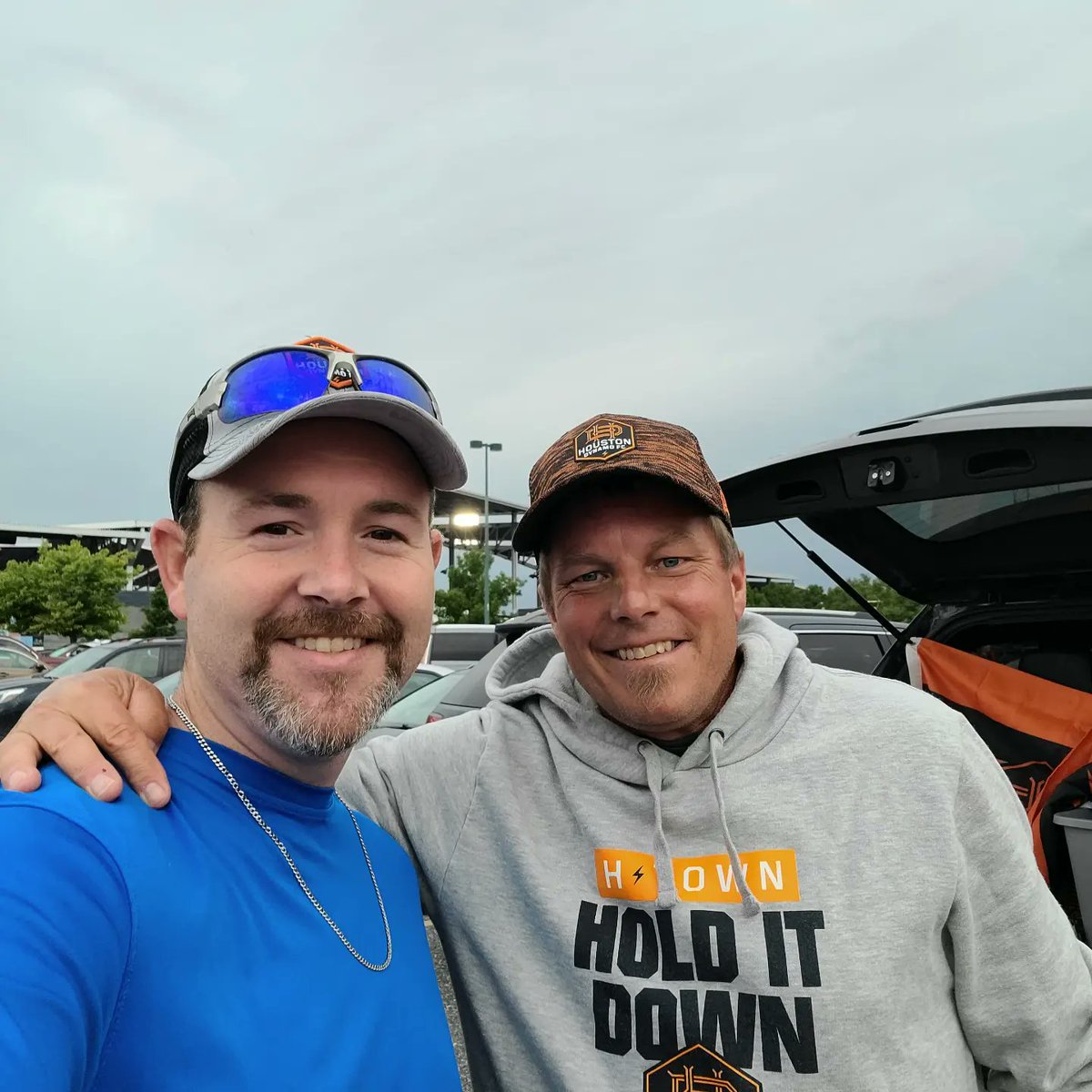 We are waiting it out at the tailgate and Griffin Dorsey's dad came by to say hello. Ready for this match. <a href="/HoustonDynamo/">Houston Dynamo FC</a> <a href="/dynamotheory/">Dynamo Theory</a> <a href="/TheSurgeSG/">The Surge SG</a>