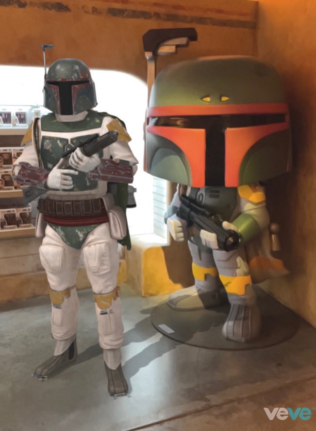 cardcrxzy's tweet photo. @veve_official x @funko 
Boba Fett at the #FunkoStore in Hollywood https://t.co/v3knNhhUAh