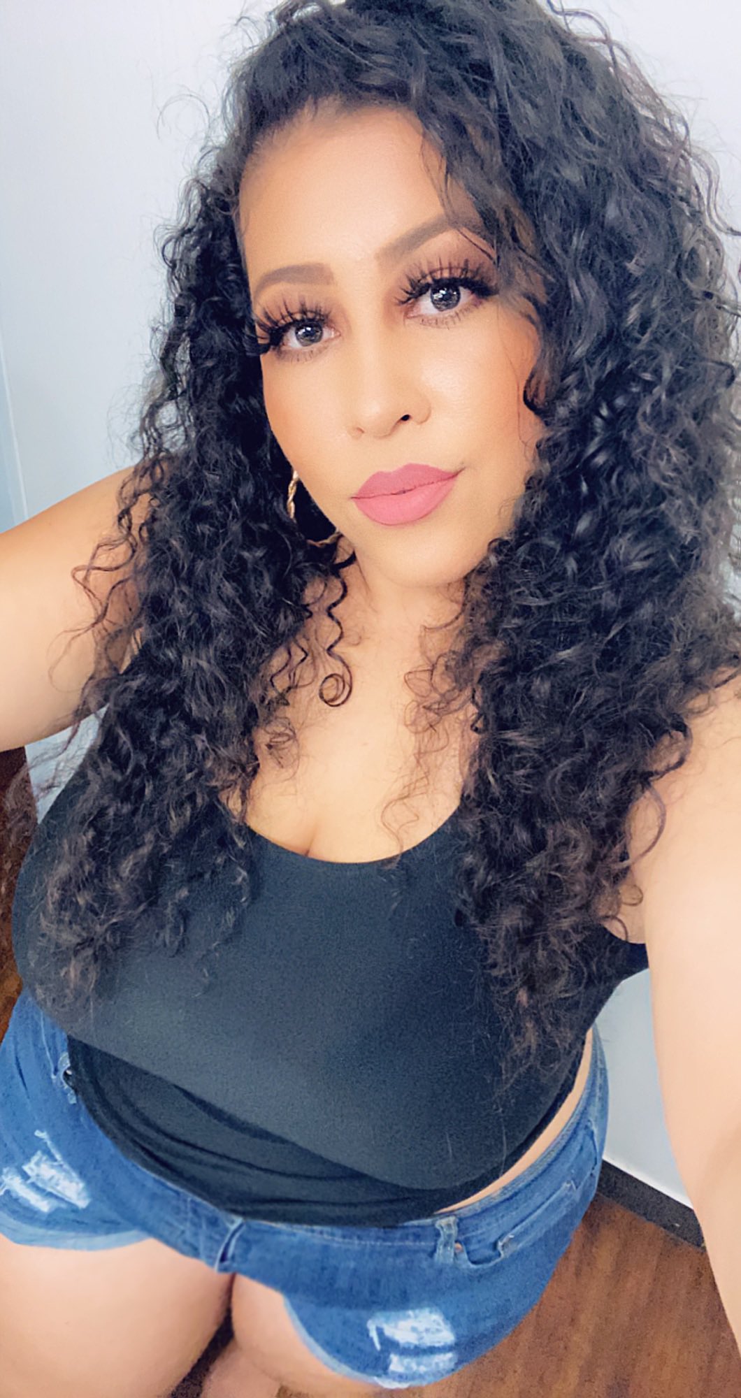 Pretty Vee Bday 12/3♐️🎂🎈 on Twitter: "🖤🫶🏼 https://t.co/GCfL9xkOQj