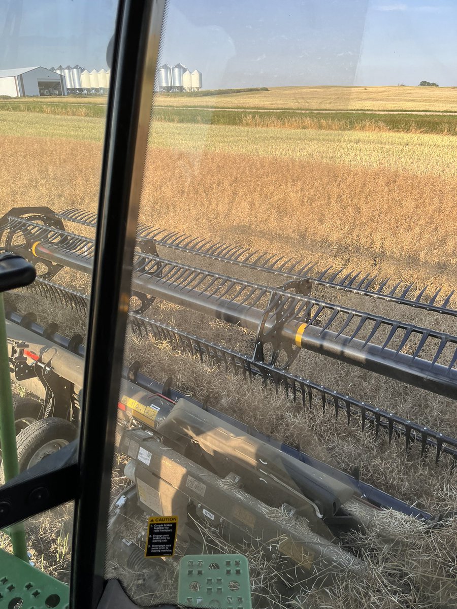 riviereagseeds's tweet photo. New fd140s working great! @@NelsonMotors @tuckbrett #hopeidontjinxit #harvest22 https://t.co/nMjGV8ScHe