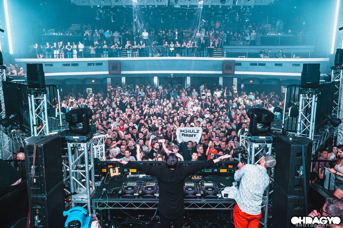 #LosAngeles! <a href="/MarkusSchulz/">Markus Schulz</a> #OpenToClose tonight at <a href="/AvalonHollywood/">Avalon Hollywood</a>!