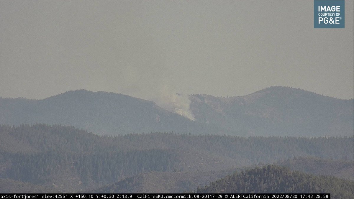 CAFireScanner's tweet photo. #CallahanFire in Siskiyou Co east of #Callahan, on Kangaroo Creek Rd. 5 acres w/ high potential, 2 addl copters &amp; 1 addl tanker requested. https://t.co/MxK9pyrfdv https://t.co/cXjxNKmmGI