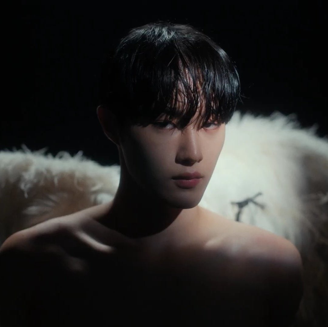 yongsukthinker's tweet image. they are not real