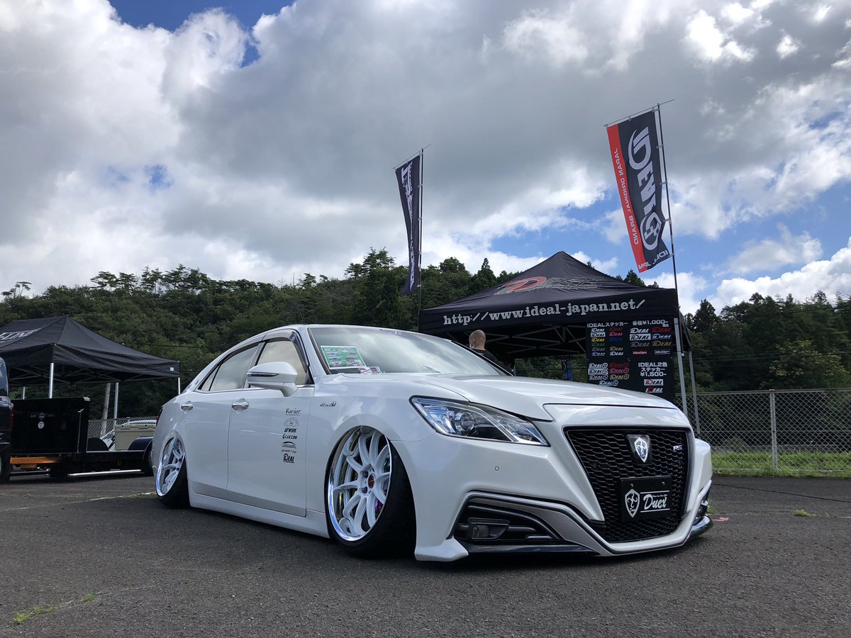 autoplanner2's tweet photo. 宮城県SUGOサーキットMパークで行われますS-1に @IDEAL_Japan2010 さんのブースにVarier series装着の21クラウンを展示させて頂いております！
是非お近くの方はいらして下さい♪

@ps_duex2 
#ideal #duex #ps #workwheels #vitour 
#aeroparts #varier #crown #21crown  #vipstyle  #sedan #stance https://t.co/R5rZYWYmSp