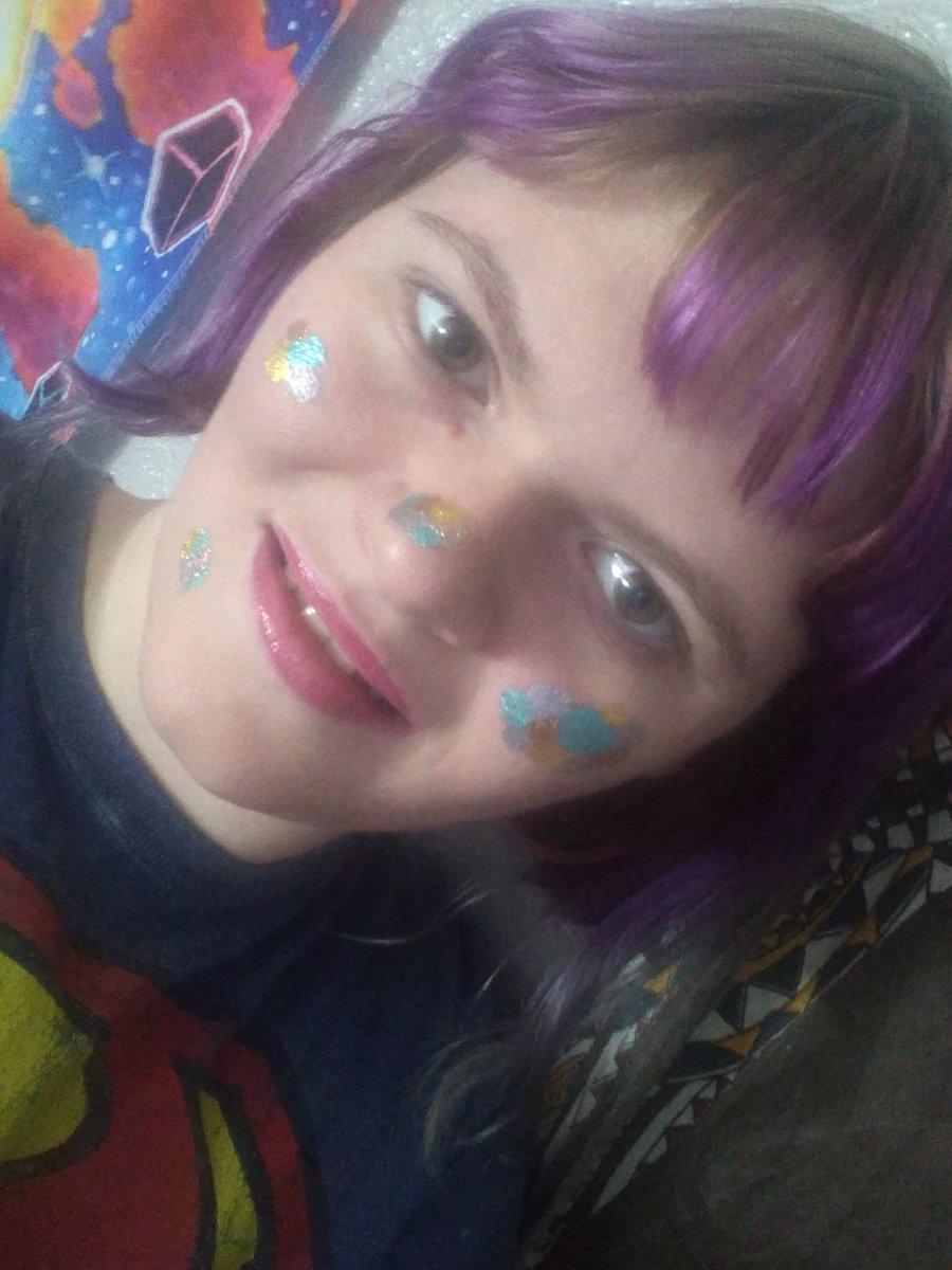 AriGoodGurl's tweet photo. Did a mermaid look #makeupfun #amatur https://t.co/AN7KjhUS5a