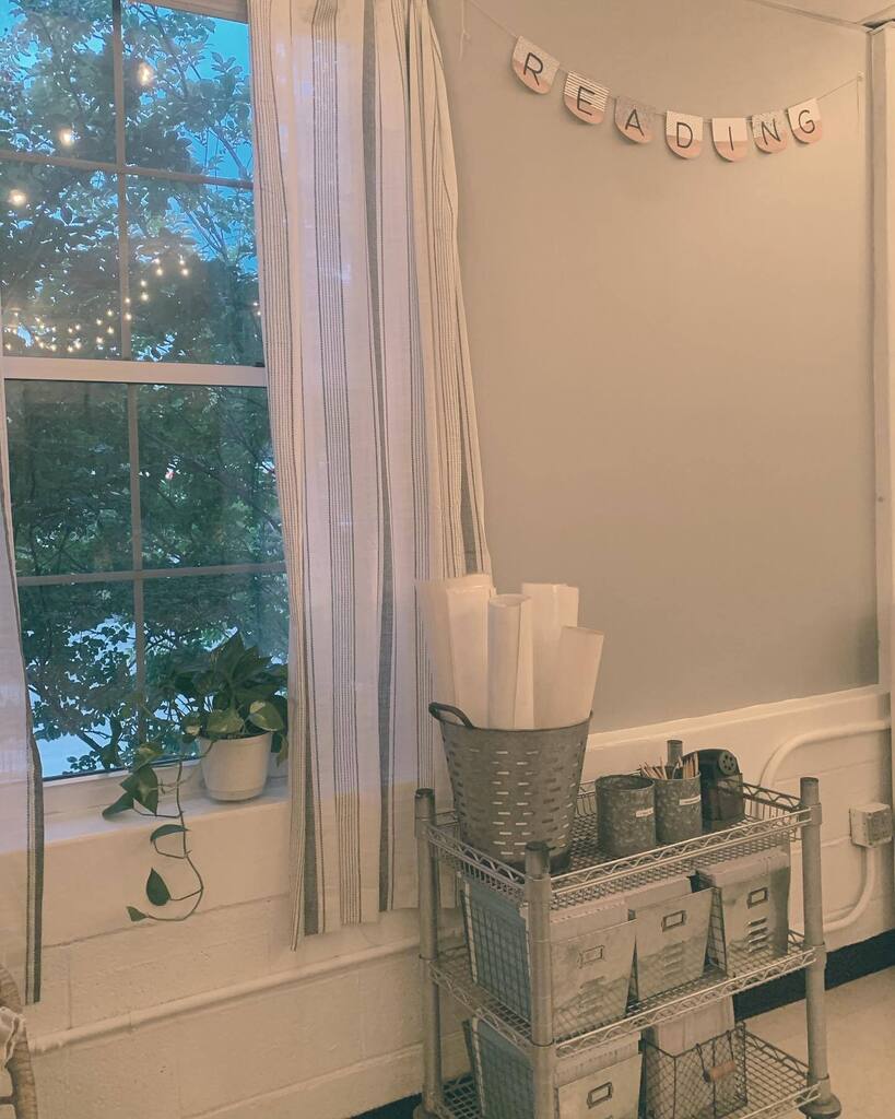 Spent the first full week in my new classroom with my 19 third grade besties! 🤗 How did it go? Busy was a given, and tired is an understatement. But I sure do love it.🥰 
The room sure is still and quiet after those cars and buses roll out. 😅 Ready to… instagr.am/p/ChgIBCKM1TB/