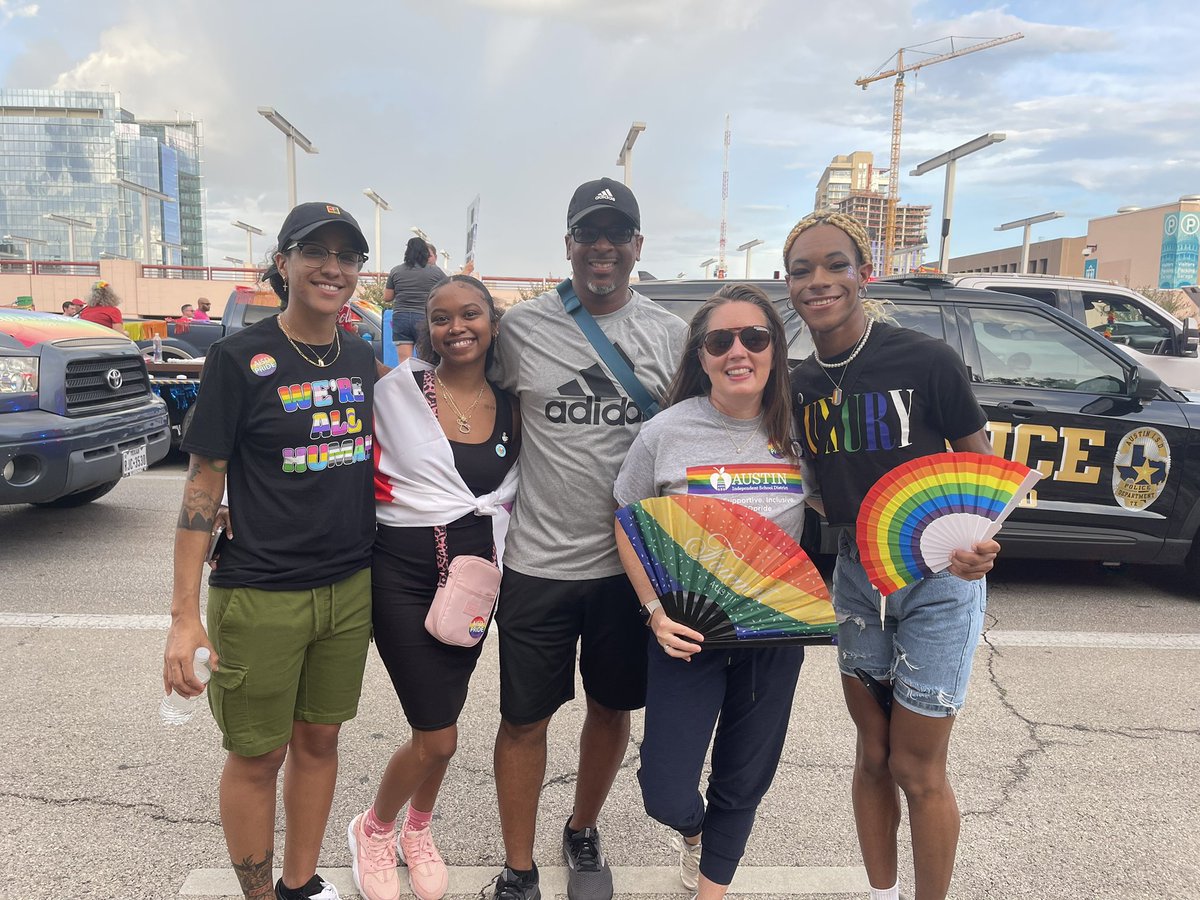 Kori Manor tweet media