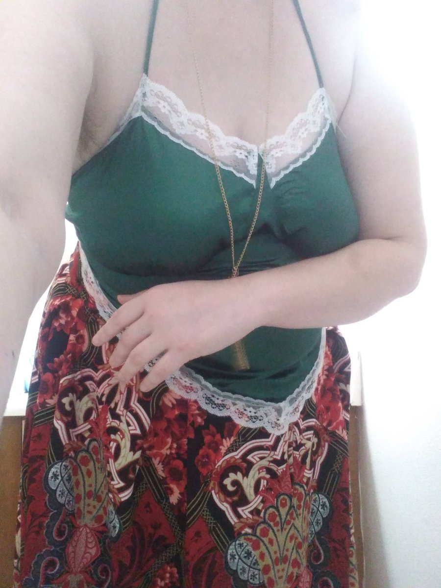 AriGoodGurl's tweet photo. Pretty elf inspired look #feyfolk #cosplay https://t.co/wcSZUyo7Bu